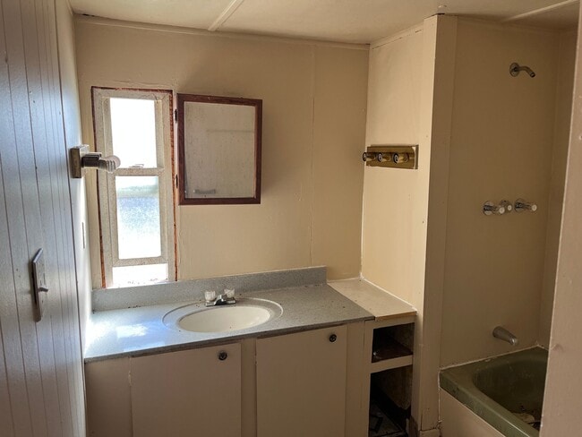 Building Photo - 1130 MT-135