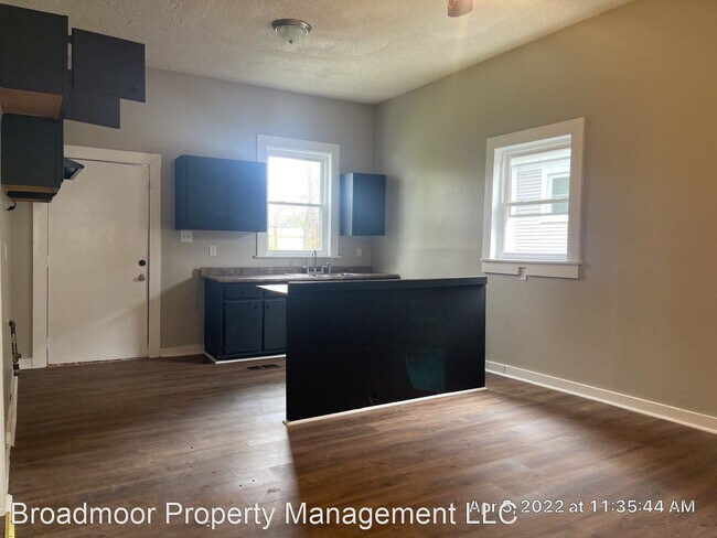 Foto del edificio - 3 br, 2 bath House - 1625 Nelson Ave. #1