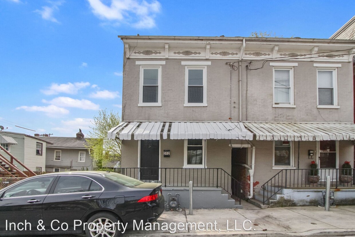 Primary Photo - 4 br, 1.5 bath House - 312 W Gay Ave