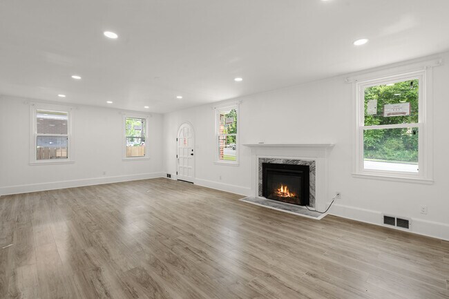 Foto del edificio - 1775 Broughton St