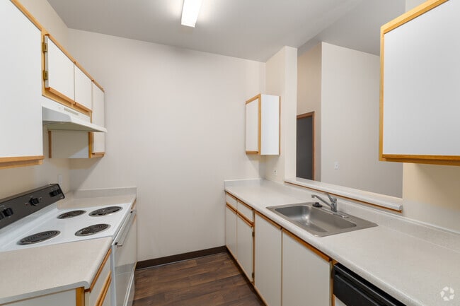 2BR, 2BA - 937SF - The Yards at Union Station