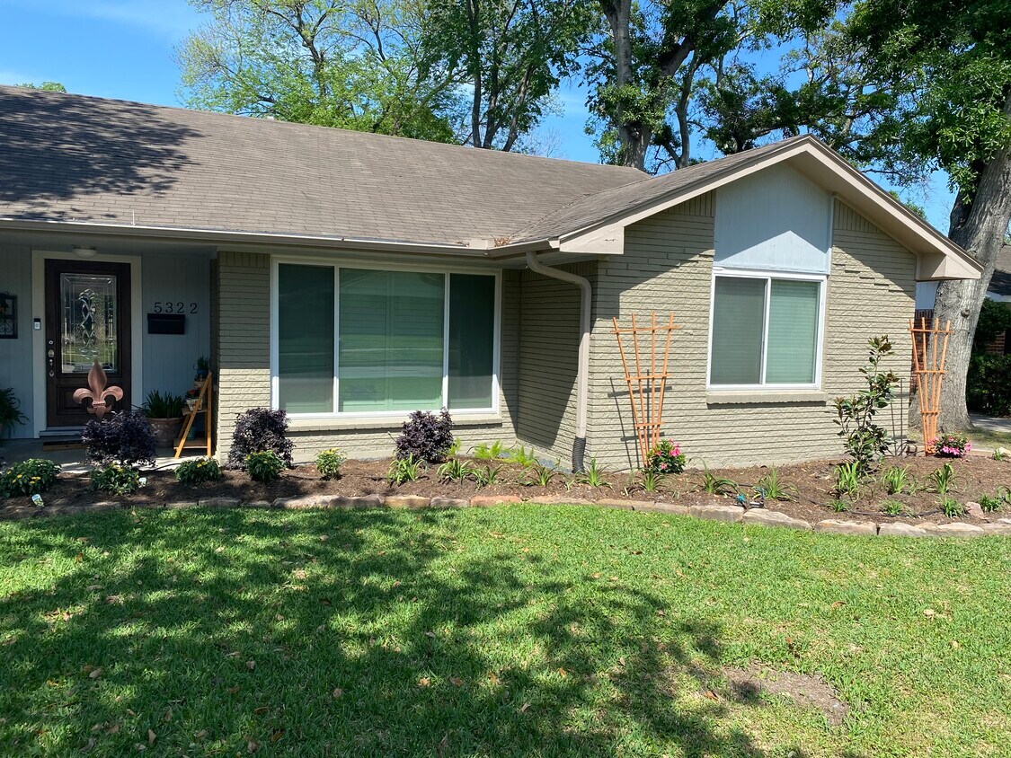 Foto principal - 5322 Saxon Dr