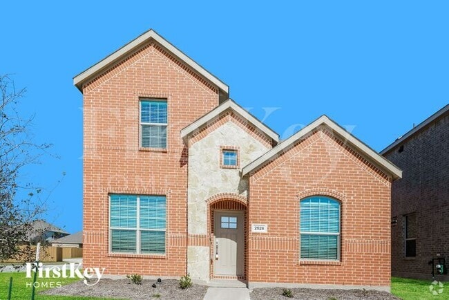 Building Photo - 2528 Northcote Dr