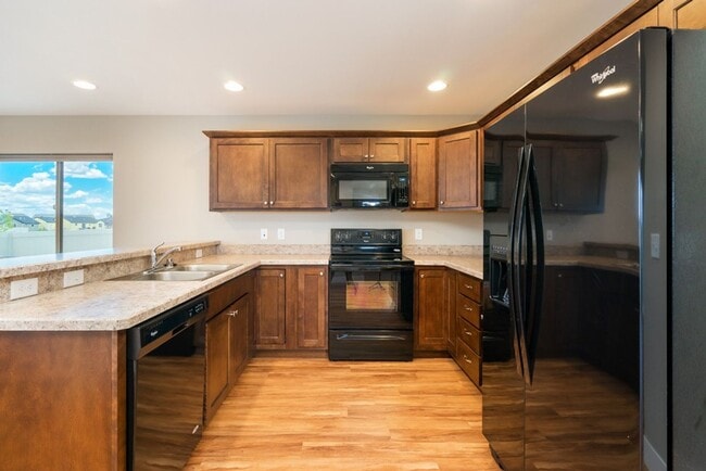 Building Photo - 5308 Frontier Dr