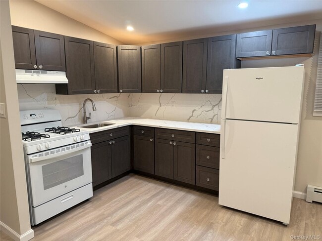 Foto del edificio - 1158 Laidlaw Ave