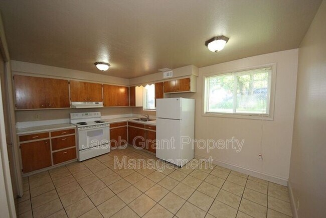 Foto del edificio - 756 Wayne Ave