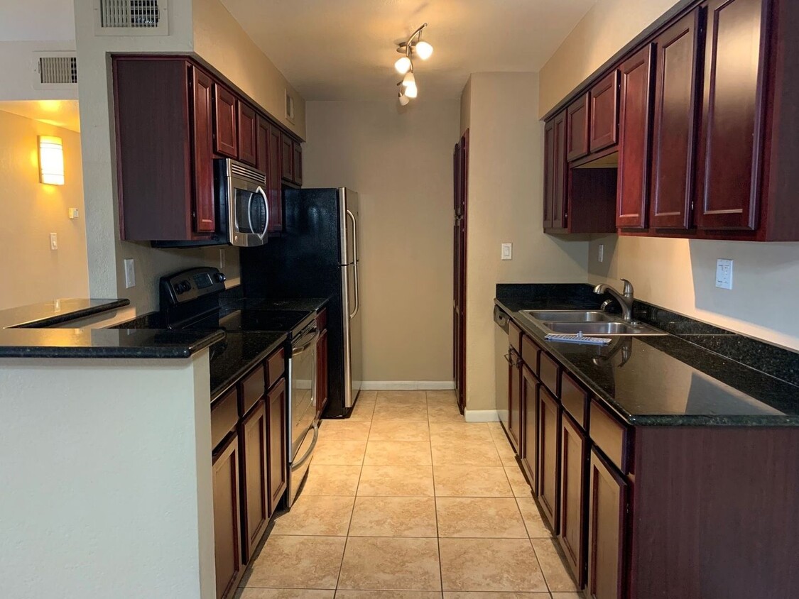 Primary Photo - 2 Bedroom - 2 Bath 920 Sq. Ft. Condo in Be...