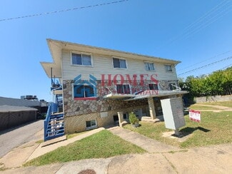 Building Photo - 1011 S Lincoln Park Dr