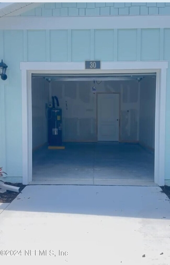 Foto del edificio - 30 Tidal Bch Ave