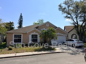 Building Photo - 8833 Cypress Hammock Dr