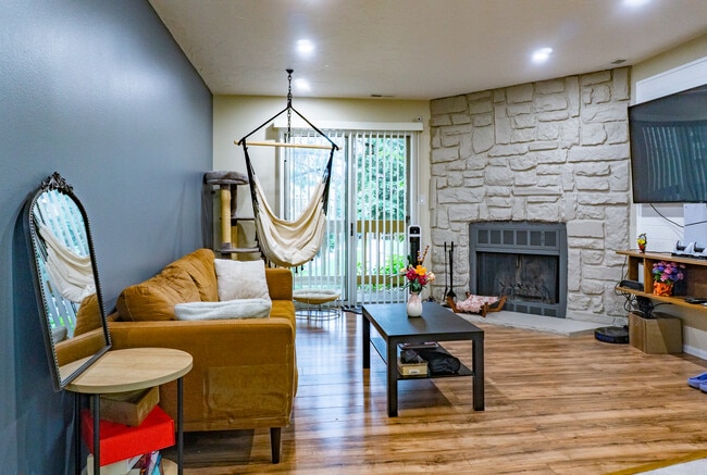 Photo - 850 Tenderfoot Hill Rd Apartment