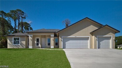 Building Photo - 8002 Sherwood Cir