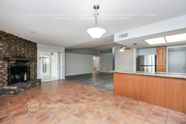 Building Photo - 7215 E Pueblo Ave