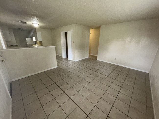 Building Photo - 1814 Gaynor Dr