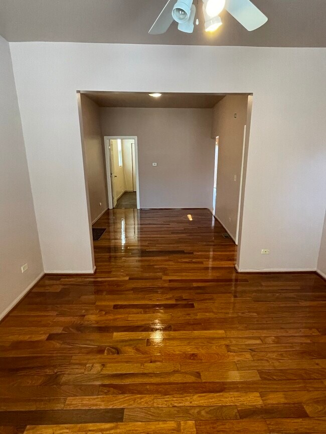 Foto del edificio - 4904 W Gladys Ave