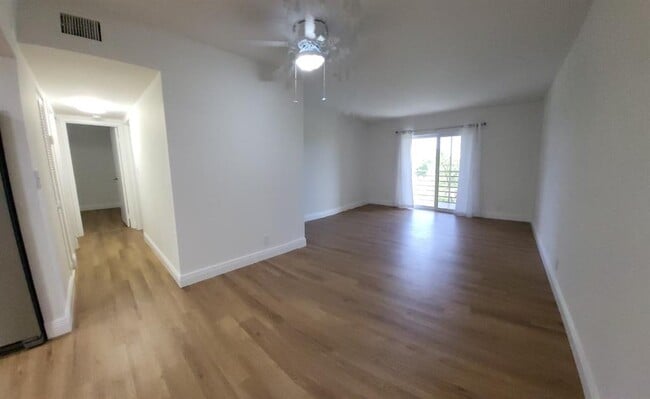 Foto del edificio - 4354 NW 9th Ave