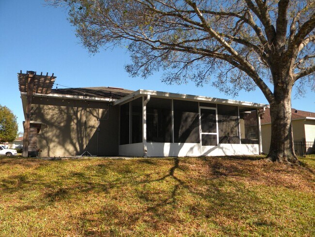 Foto del edificio - Single Family Home for Rent in the Corner Lake Subdivision located at 1821 Corner Meadow Circle O...