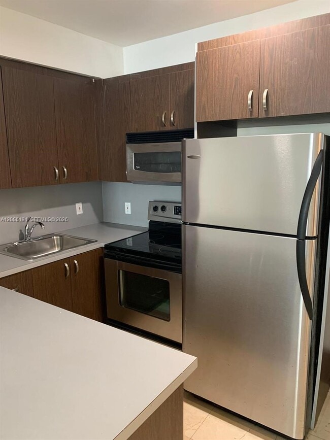 Building Photo - 551 NE 62nd St