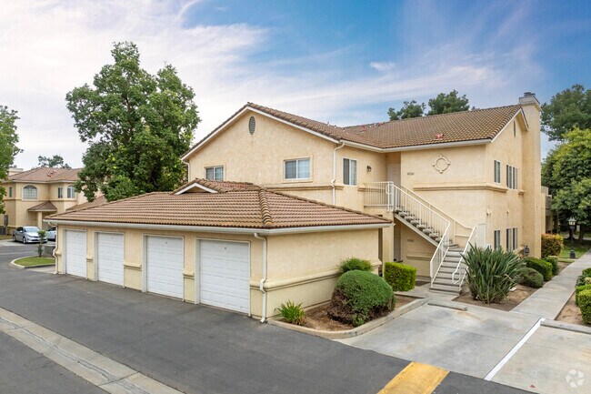 Edificio - Vista Del Sol Apartments