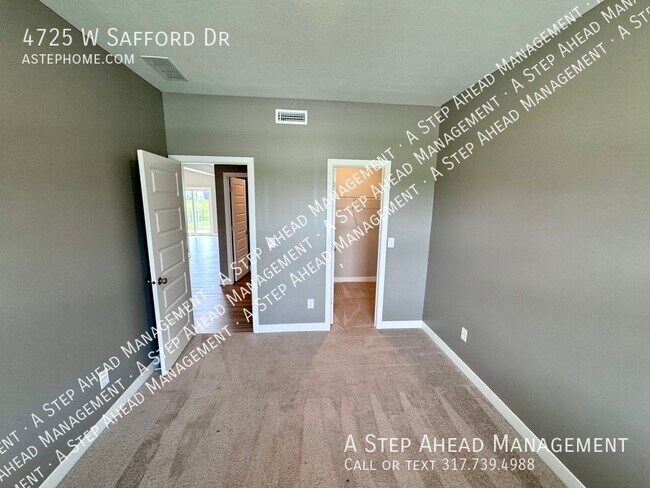 Foto del edificio - 4725 W Safford-5 bed/3 bath in New Palesti...