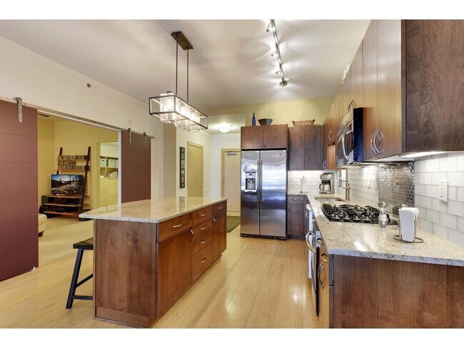 Foto del edificio - 401 N 2nd St