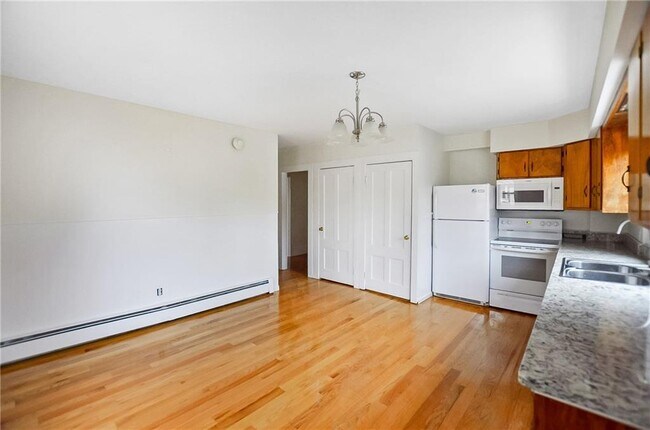 Foto del edificio - 292 Pleasant St