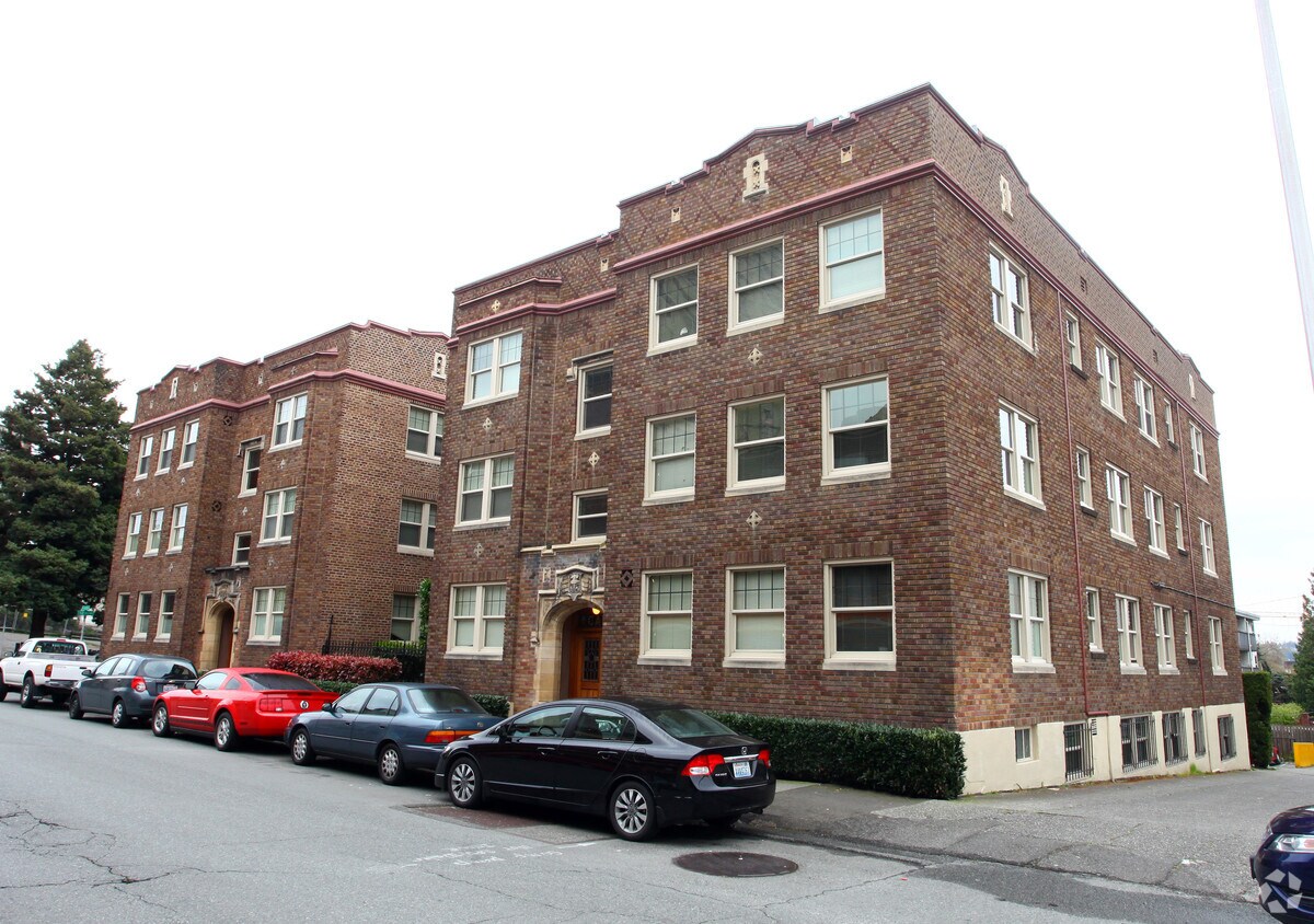 Foto del edificio - Carol Apartments