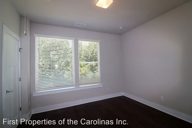 Building Photo - 3 br, 2.5 bath House - 2643 Norfolk Ave.