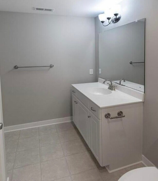 Foto del edificio - 15 Village Park Ln