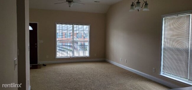 Building Photo - 718 Cobblestone Dr