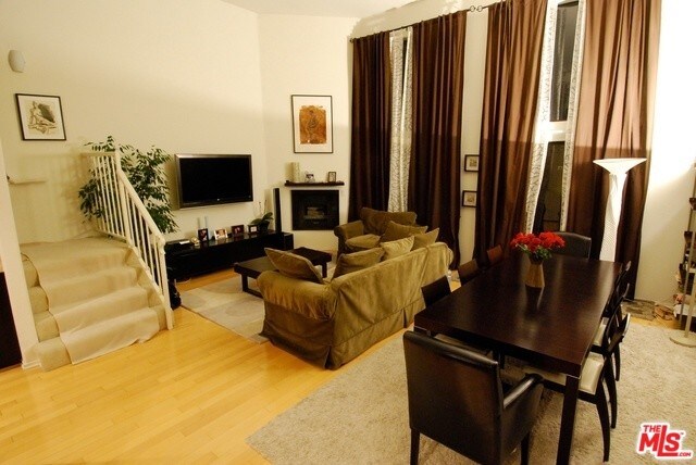 Building Photo - 8651 W Olympic Blvd