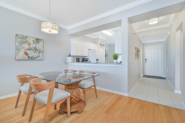 Building Photo - ** 2/2 Fully Furnished Annual Rental in Osprey Cove, Estero!