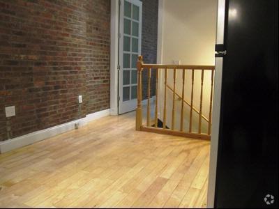 Building Photo - 248 Mott St
