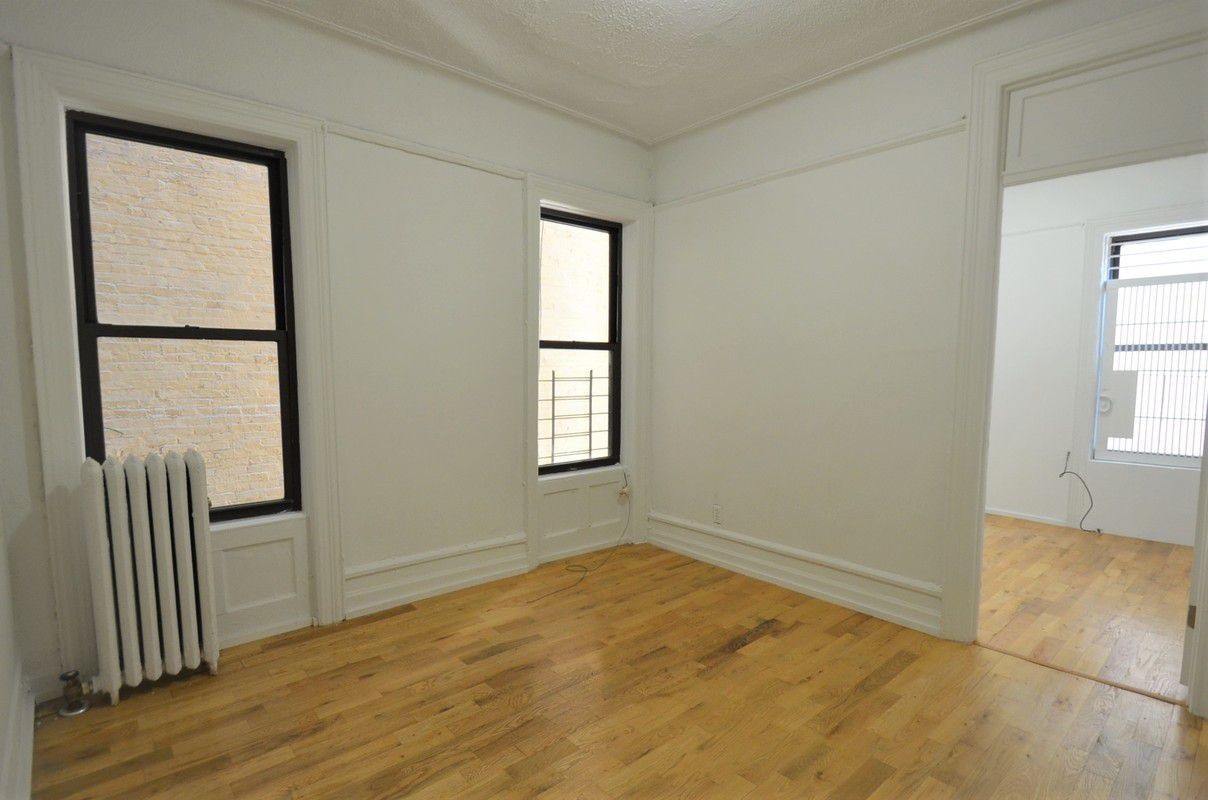 Primary Photo - 3694 Broadway