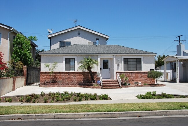 Foto del edificio - 6037 Comey Ave