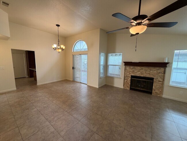 Foto del edificio - Beautiful Updated Home