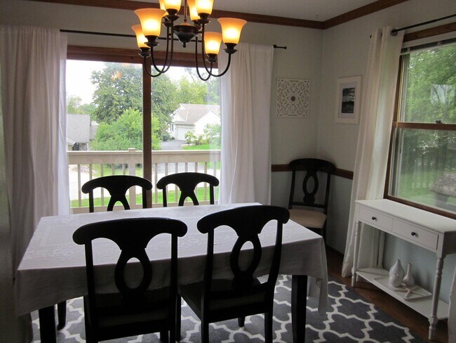 Dining Room - 440 Hi View Dr