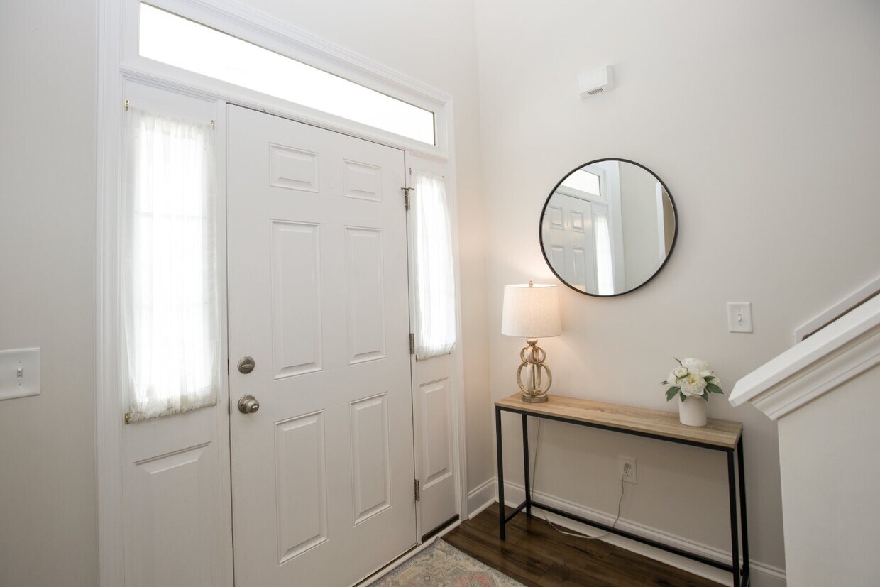 Primary Photo - Gorgeous 4 bedroom home in Vass