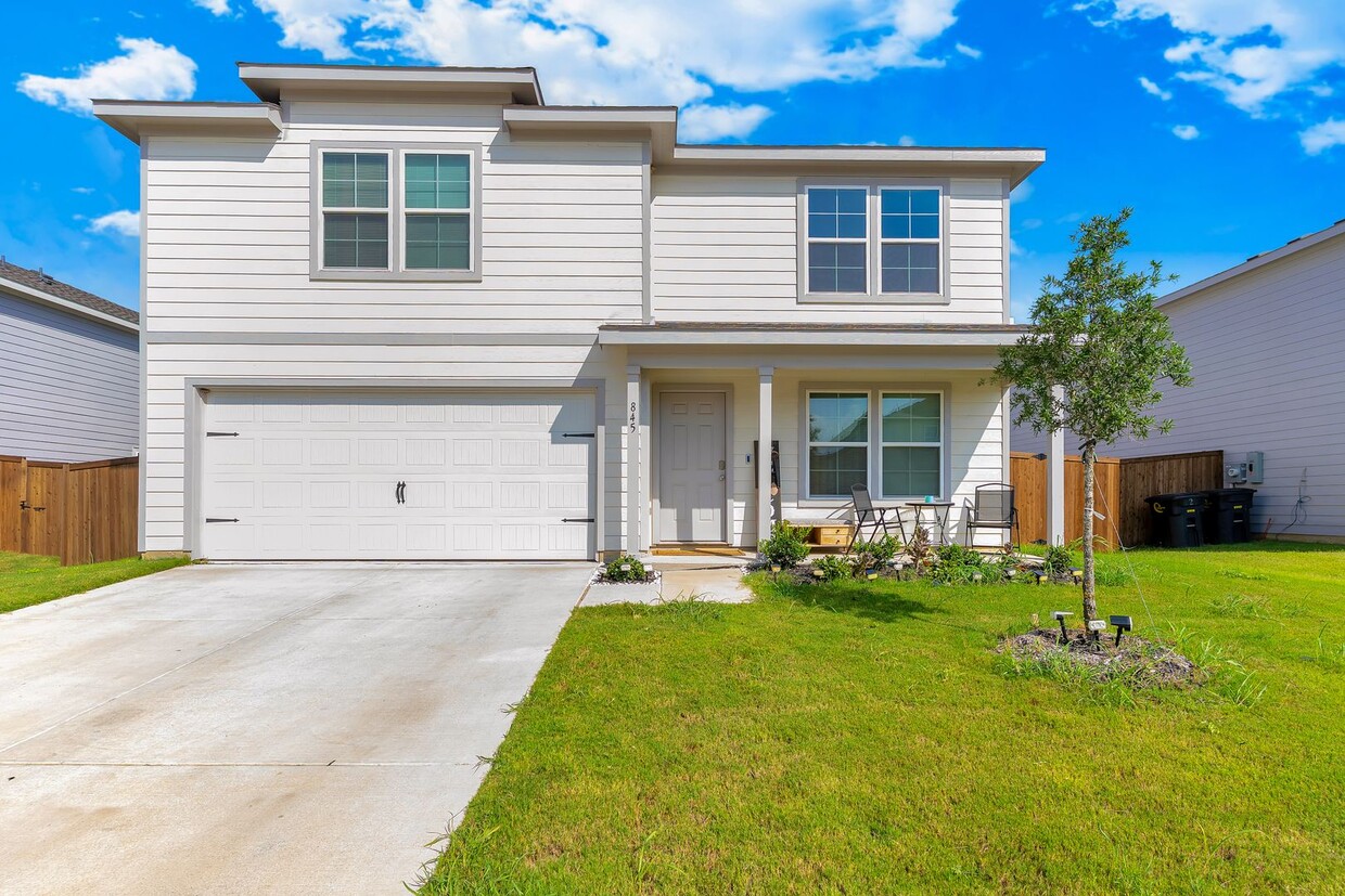 Primary Photo - 845 Sugartree Dr