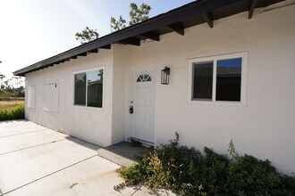 Building Photo - 3447 Dwight Ave