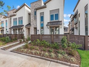 Building Photo - 16646 Texas Hill Country Rd