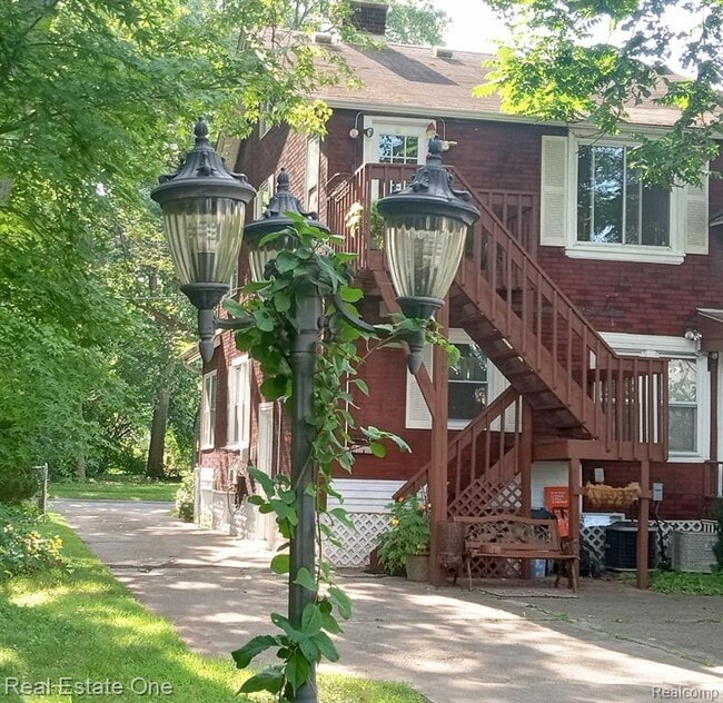 Building Photo - 400 Stratford Rd