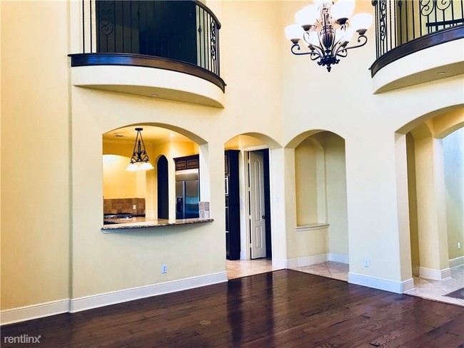 Building Photo - 347 Yosemite Falls Dr