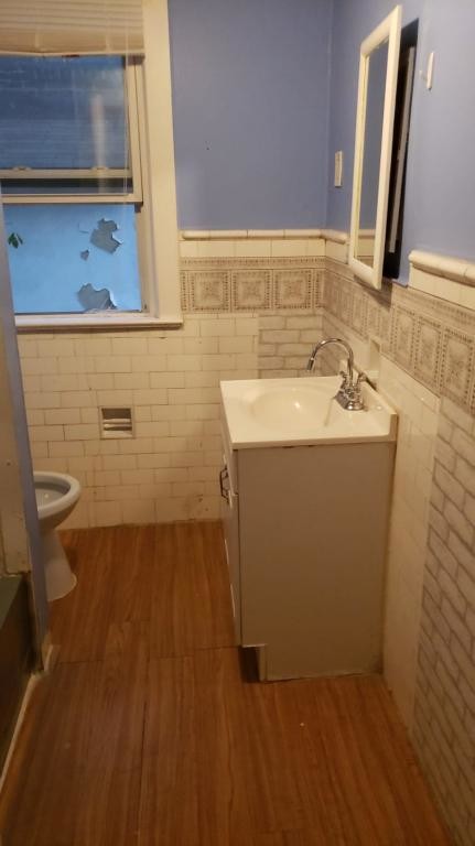 Foto del edificio - 691 Rutherford Ave