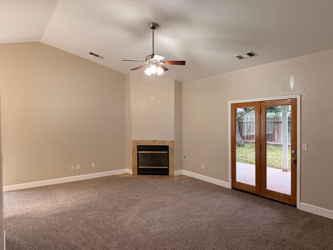 Building Photo - 1543 Ponderosa St