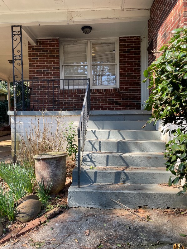 Building Photo - 505 Westchester Dr