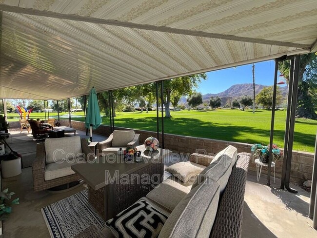 Building Photo - 421 S Paseo Laredo