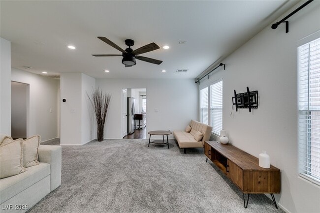 Foto del edificio - 6341 W Haleh Ave