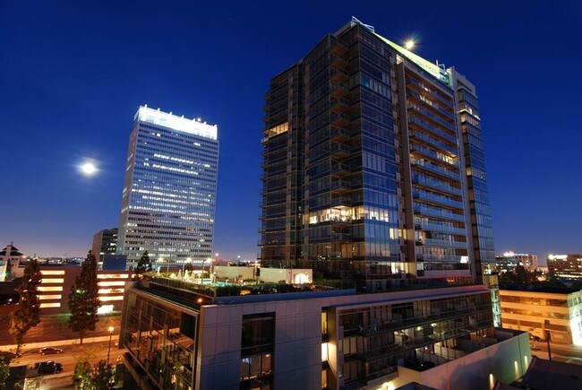 Foto del edificio - 1155 S Grand Ave