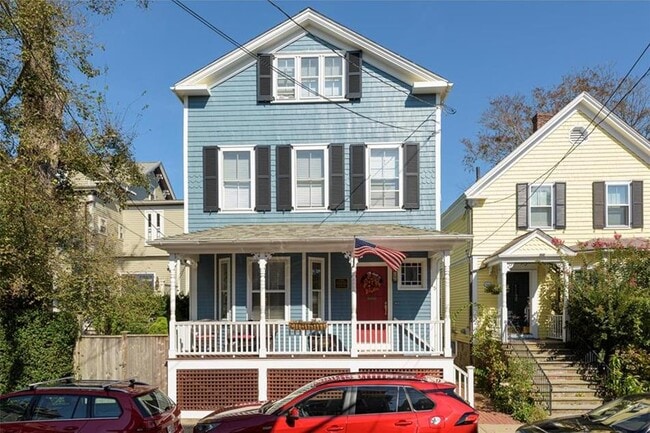 Building Photo - 45 Elm St